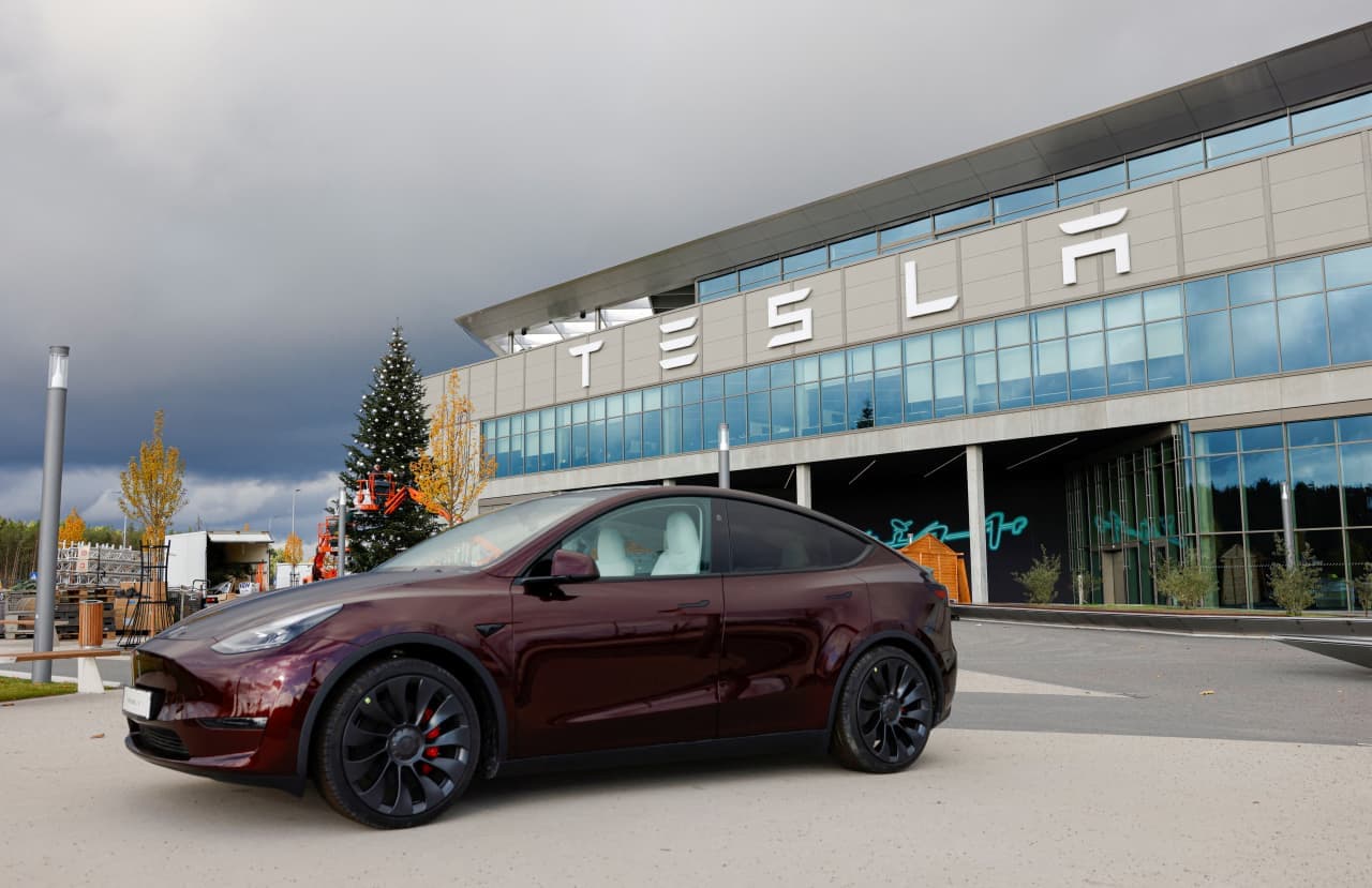 Tesla deliveries are set to rise — no thanks to the U.S.