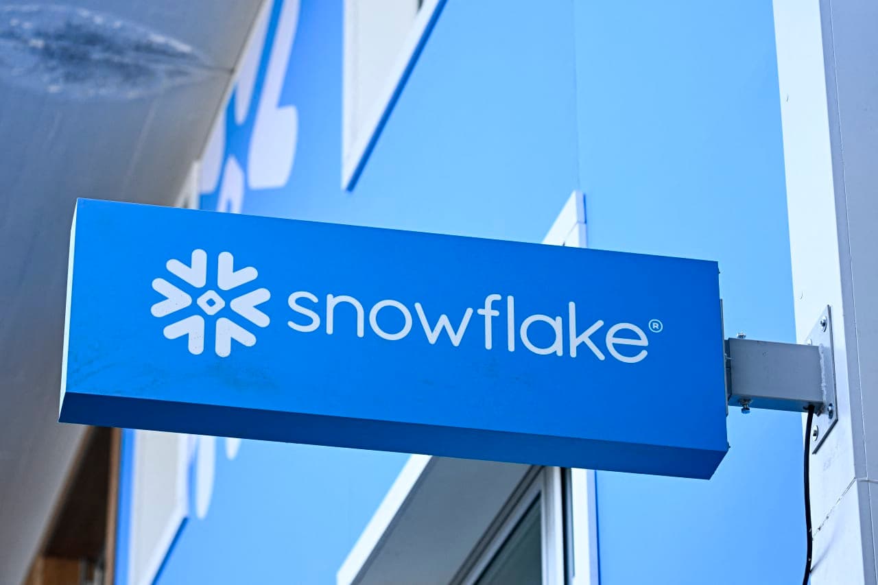 Shares in Snowflake are surging. Here’s what Wall Street analysts are saying.