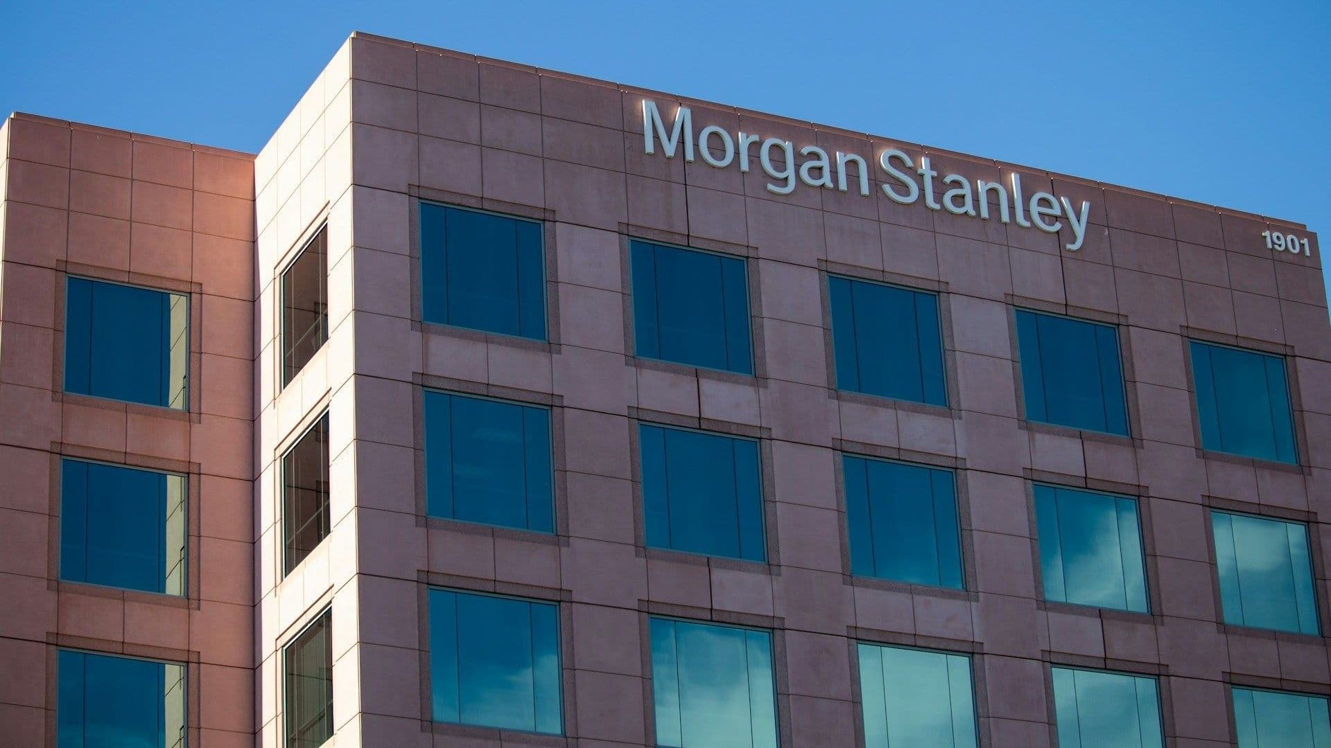 The traditional 9-to-5 banking day is officially dying, says Morgan Stanley execs