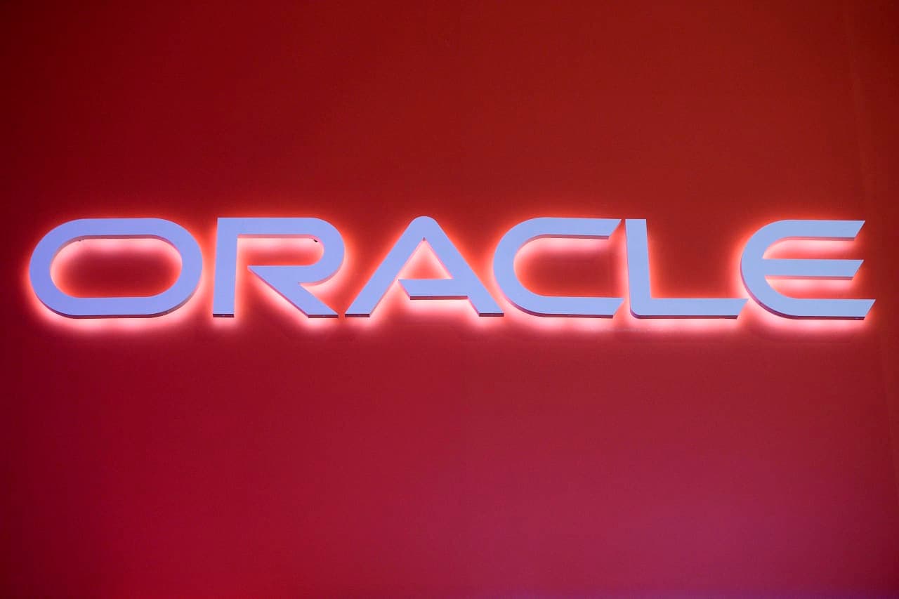 Oracle’s AI bet pays off as cloud momentum helps drive a rosier forecast