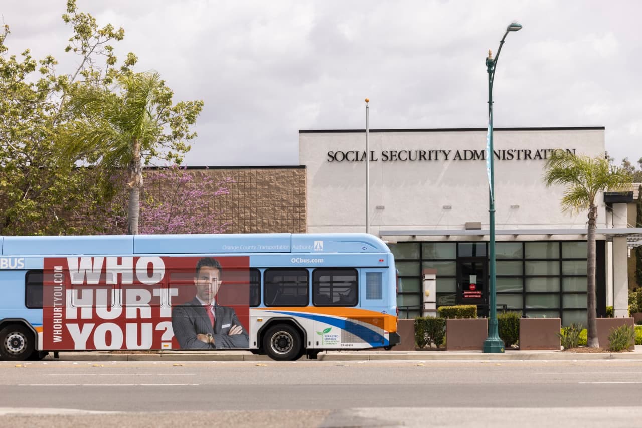 ‘Ghost offices’ and long wait times: Social Security workers demand $3 billion and 20,000 hires