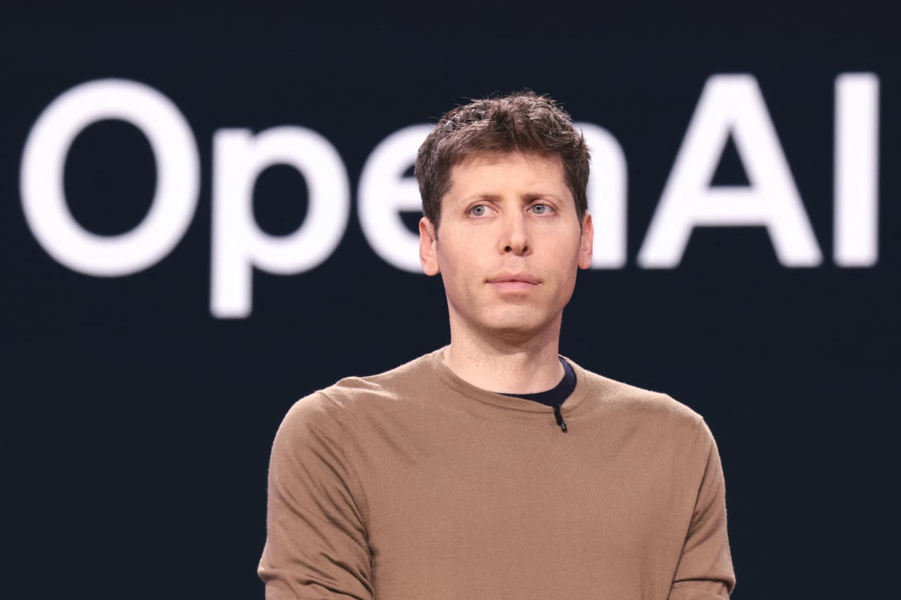 The Lehman Bros. moment of the AI bubble is coming, says this critic warning of fallout for tech stocks and the entire market