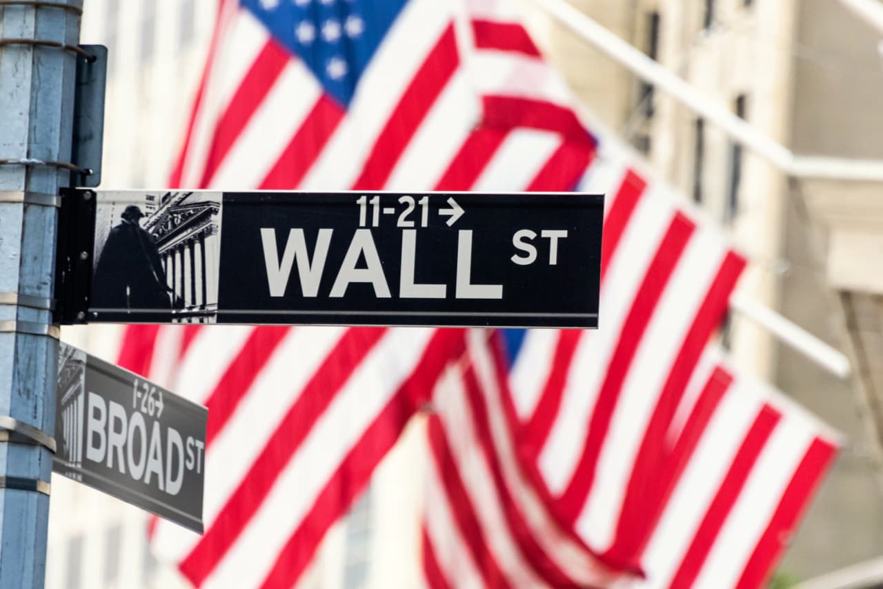 Is the stock market open on Labor Day? Does the post office deliver mail?