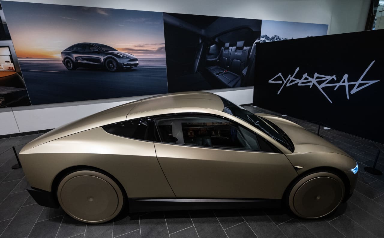 Tesla’s stock falls as Cybercab launch lands with a thud