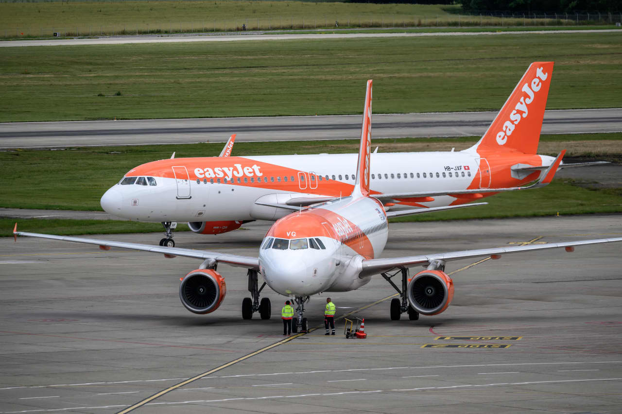 EasyJet agrees to a takeover price. The market has its doubts on the deal.