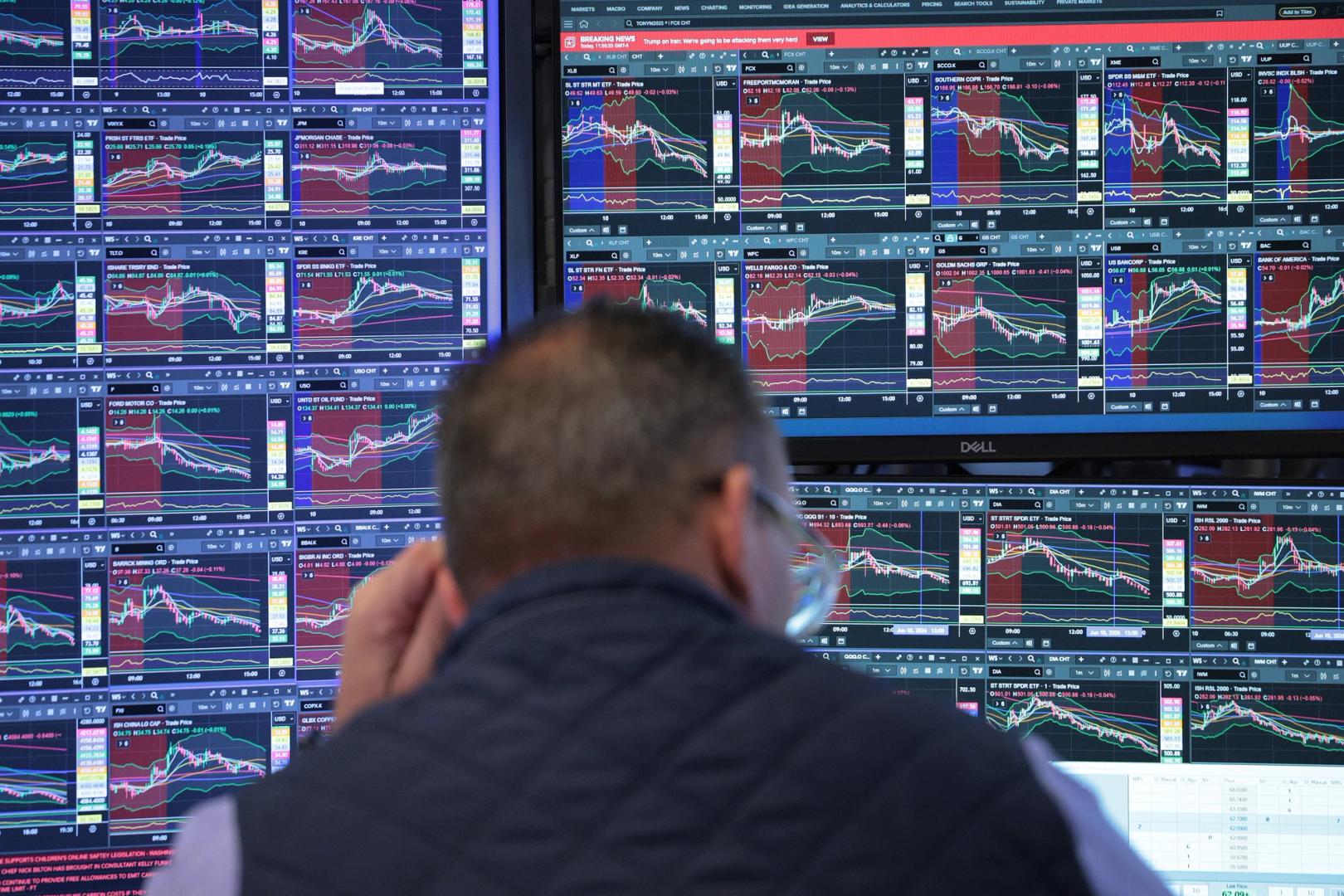 Bitcoin analysts predict $300,000–$500,000 price in 2029. The math says no
